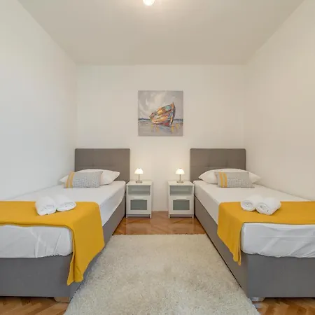 Apartment Lct Grey Panoramic Split